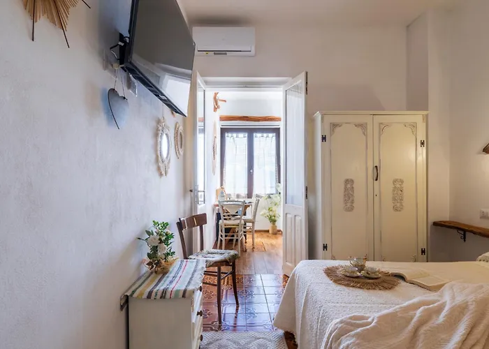 Steddueoro 3* 包内伊